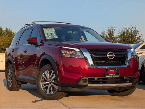2025 Nissan Pathfinder SL 4WD