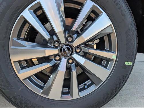 2025 Nissan Pathfinder SL 4WD