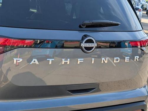 2025 Nissan Pathfinder SV FWD