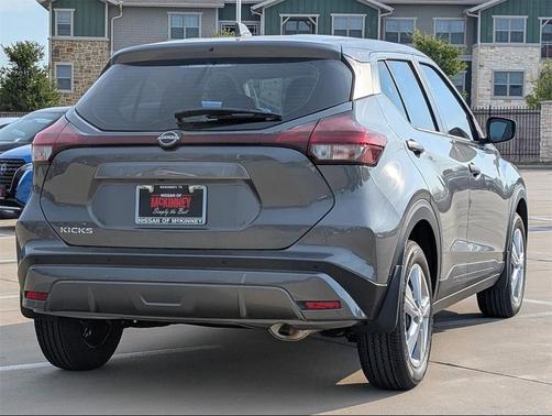 2025 Nissan Kicks S