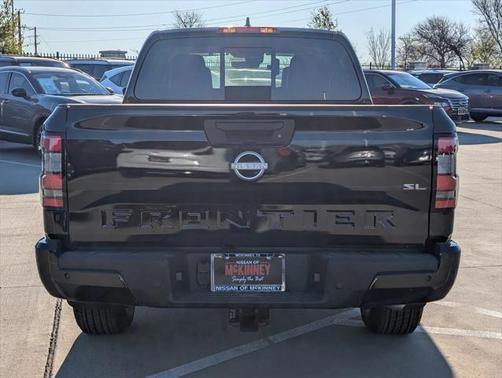 2025 Nissan Frontier SL