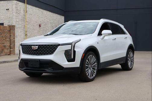 Crystal White Tricoat 2024 Cadillac XT4 Premium Luxury