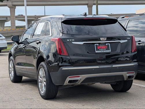 Stellar Black Metallic 2020 Cadillac XT5 Premium Luxury