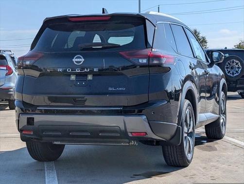 2025 Nissan Rogue SL