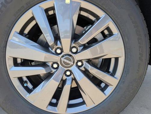 2025 Nissan Pathfinder SV FWD
