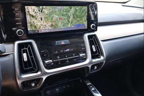 Glacial White Pearl 2023 Kia Sorento EX