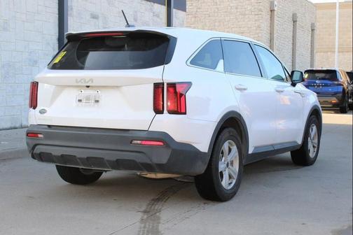 2023 Kia Sorento LX