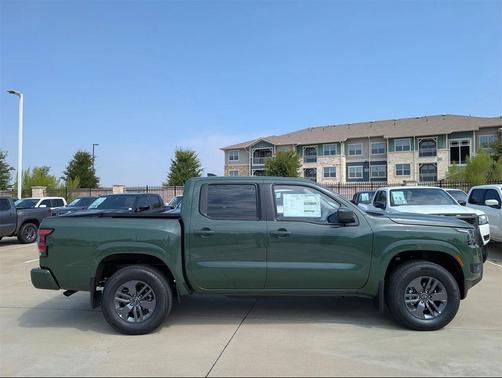 2025 Nissan Frontier SV
