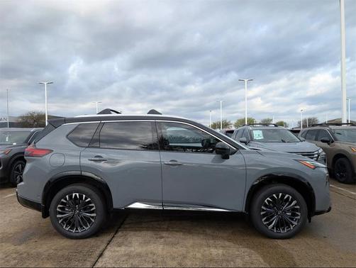 2025 Nissan Rogue Platinum