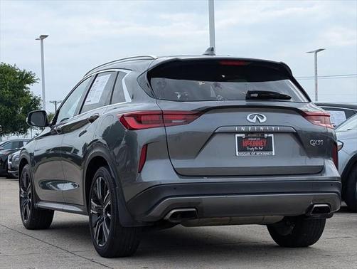 2022 INFINITI QX50 LUXE