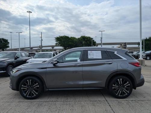 2022 INFINITI QX50 LUXE