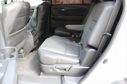 2022 Honda Pilot AWD Elite