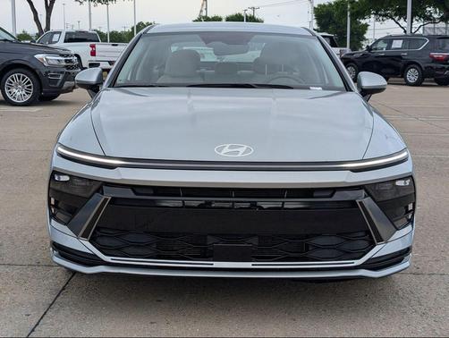 Aero Silver 2024 Hyundai SONATA SEL