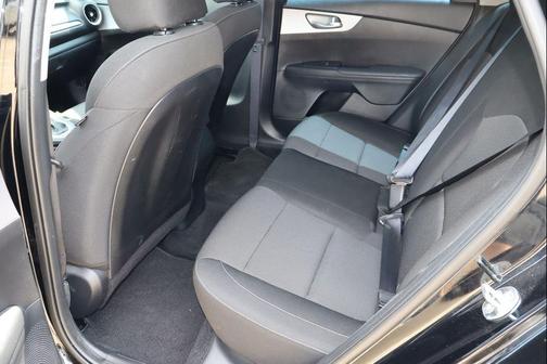 Aurora Black 2024 Kia Forte LXS