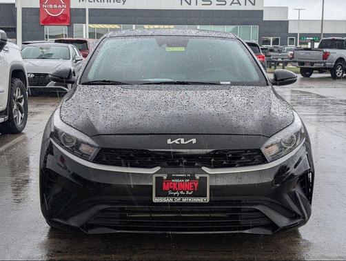 Aurora Black 2024 Kia Forte LXS