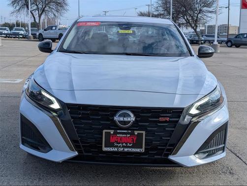 2023 Nissan Altima SR FWD
