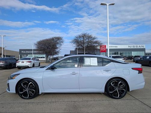 2023 Nissan Altima SR FWD