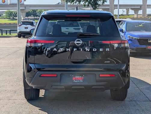 2024 Nissan Pathfinder S 4WD