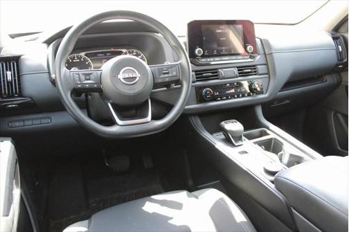 2024 Nissan Pathfinder S 4WD