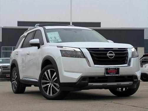 2025 Nissan Pathfinder Platinum FWD