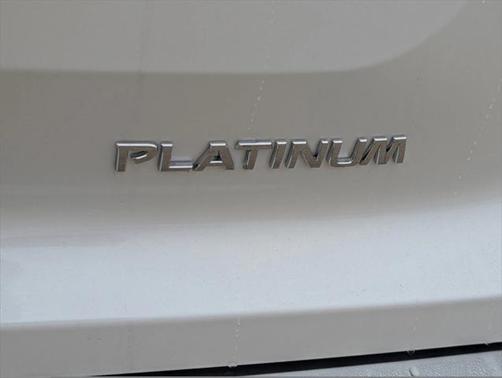 2025 Nissan Pathfinder Platinum FWD