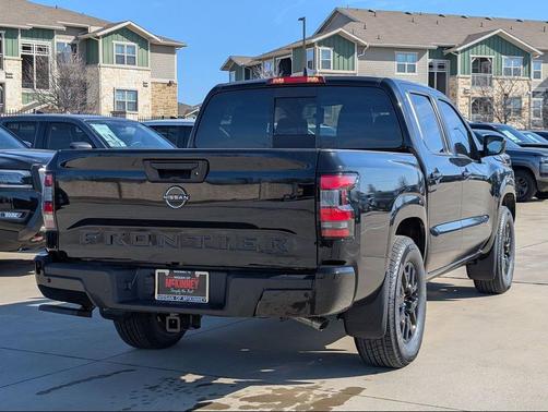 Super Black 2026 Nissan Frontier SV