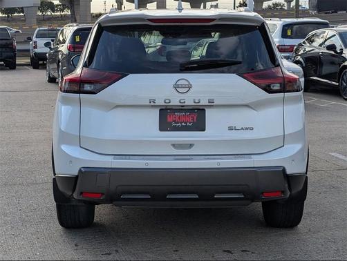 2024 Nissan Rogue SL