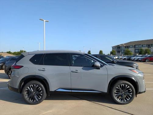 2025 Nissan Rogue Platinum