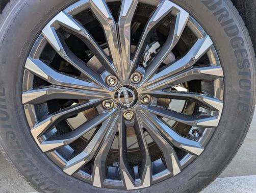 2025 Nissan Rogue Platinum