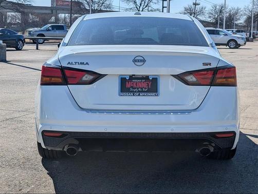 2023 Nissan Altima SR FWD