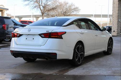 2023 Nissan Altima SR FWD