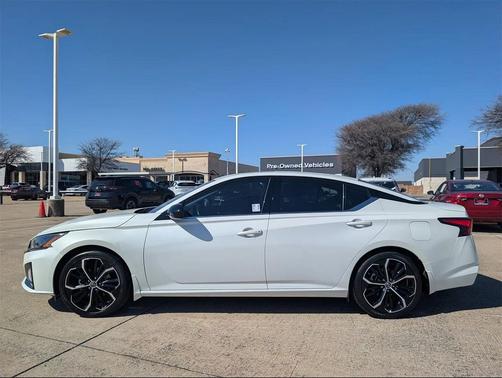 2023 Nissan Altima SR FWD