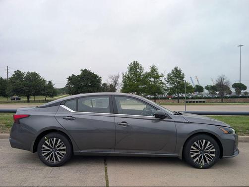 Gun Metallic 2026 Nissan Altima SV FWD