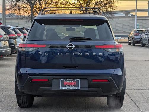 2026 Nissan Pathfinder SV