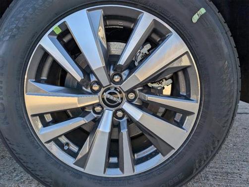 2025 Nissan Pathfinder SL FWD
