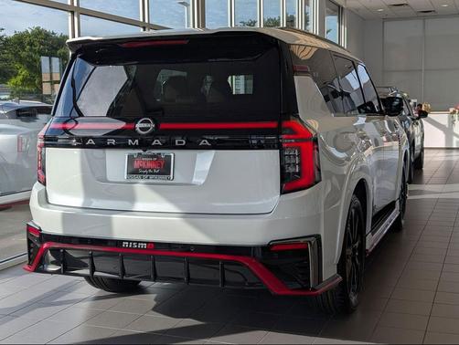 Everest White Pearl Tricoat 2026 Nissan Armada NISMO