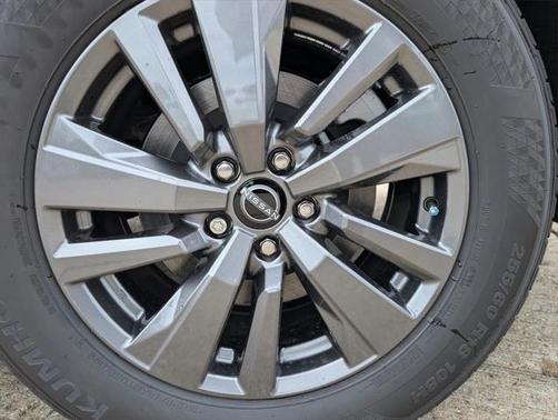 2025 Nissan Pathfinder SV FWD