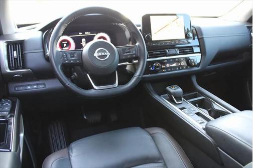 2024 Nissan Pathfinder Platinum FWD