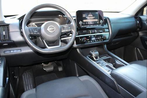 2024 Nissan Pathfinder SV FWD