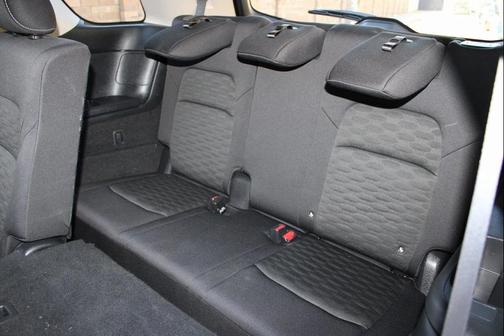 2024 Nissan Pathfinder SV FWD