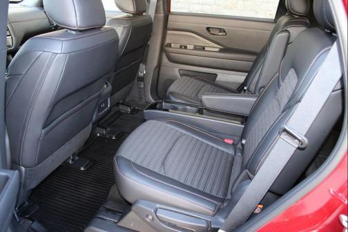 2024 Nissan Pathfinder Rock Creek 4WD