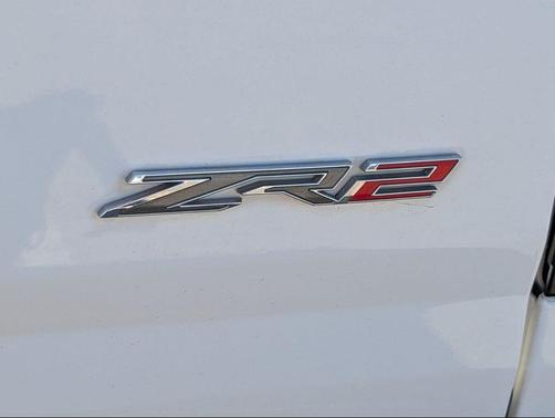 Summit White 2022 Chevrolet Colorado ZR2