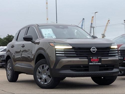 Canyon Bronze Metallic 2026 Nissan Kicks S