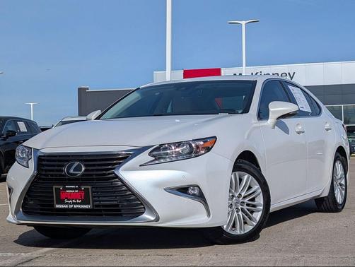 Eminent White Pearl 2017 Lexus ES 350 Base