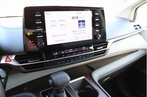 2022 Toyota Sienna LE