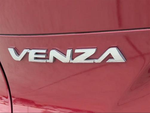 2022 Toyota Venza LE