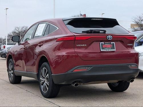 Ruby Flare Pearl 2022 Toyota Venza LE