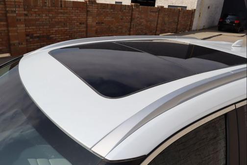 Everest White Pearl 2024 Nissan Rogue SV