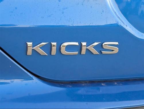 2025 Nissan Kicks S
