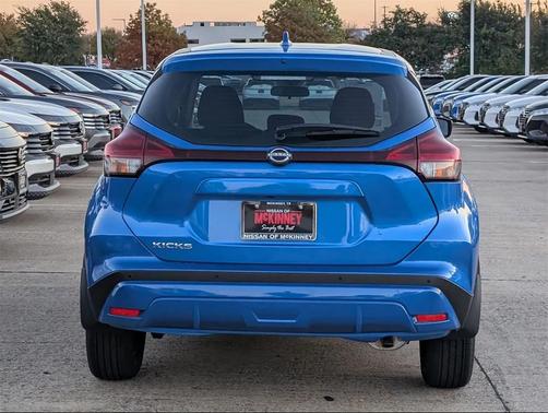 2025 Nissan Kicks S